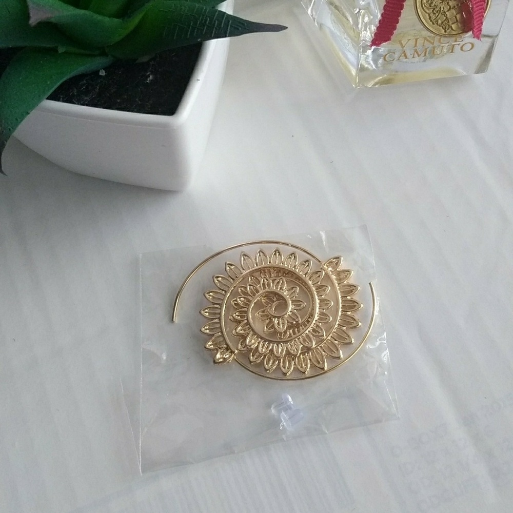 Boho Spiral Hoop Gold Leaf Earrings - Picture 3 of 8